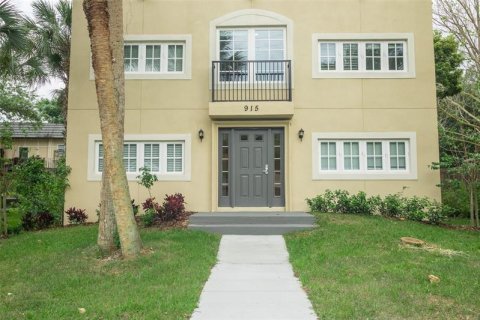 Commercial property in Lakeland, Florida 12 bedrooms, 775.55 sq.m. № 337216 - photo 4