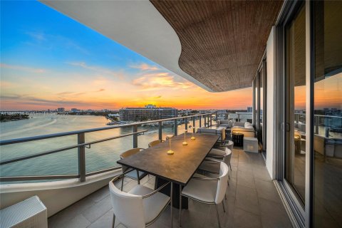 Condo in Miami Beach, Florida, 3 bedrooms  № 1365467 - photo 3