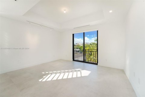 Propiedad comercial en venta en Miami, Florida, 165.64 m2 № 1440155 - foto 7