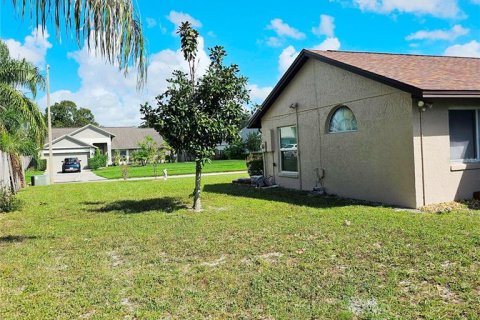 House in Orlando, Florida 3 bedrooms, 139.35 sq.m. № 1399294 - photo 4