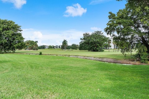 Copropriété à vendre à Pompano Beach, Floride: 1 chambre, 83.61 m2 № 919660 - photo 1