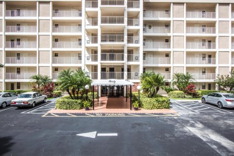 Condominio en venta en Pompano Beach, Florida, 1 dormitorio, 83.61 m2 № 919660 - foto 3