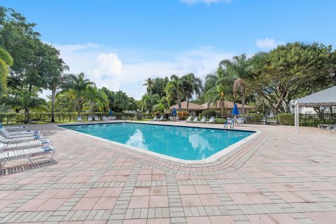 Copropriété à vendre à Pompano Beach, Floride: 1 chambre, 83.61 m2 № 919660 - photo 4