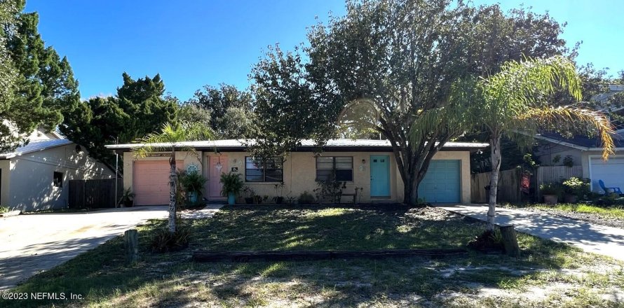 Commercial property in Saint Augustine, Florida 4 bedrooms, 144.46 sq.m. № 820762