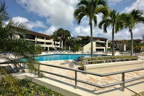Condominio en venta en North Palm Beach, Florida, 3 dormitorios, 221.01 m2 № 1141537 - foto 1