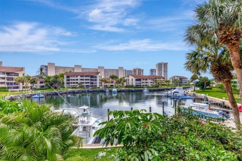 Condominio en venta en North Palm Beach, Florida, 3 dormitorios, 221.01 m2 № 1141537 - foto 17