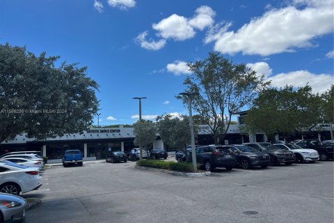 Commercial property in Pinecrest, Florida № 1102858 - photo 19