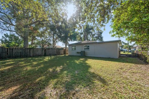 House in Tampa, Florida 3 bedrooms, 97.55 sq.m. № 1433680 - photo 14