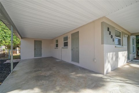 House in Tampa, Florida 3 bedrooms, 97.55 sq.m. № 1433680 - photo 15