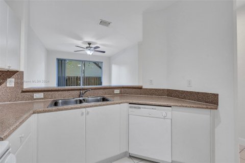 Townhouse in Homestead, Florida 3 bedrooms, 158.31 sq.m. № 1291367 - photo 10