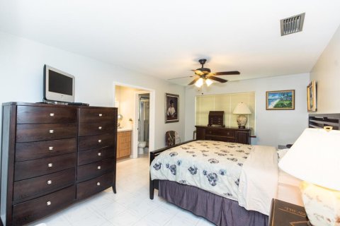 Купить виллу или дом в Палм-Бич-Гарденс, Флорида 3 спальни, 112.78м2, № 1155572 - фото 8
