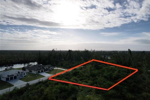 Terreno en venta en Port Charlotte, Florida № 1087686 - foto 2