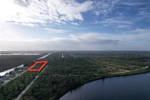 Terreno en venta en Port Charlotte, Florida № 1087686 - foto 8