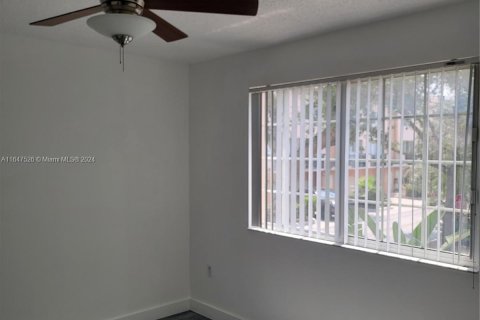 Copropriété à vendre à Fort Lauderdale, Floride: 2 chambres, 97.92 m2 № 1330200 - photo 10