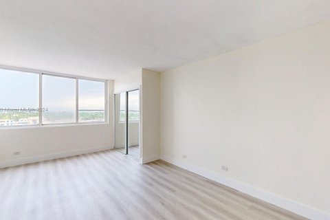 Condominio en venta en Miami Beach, Florida, 1 dormitorio, 97.18 m2 № 1330154 - foto 6