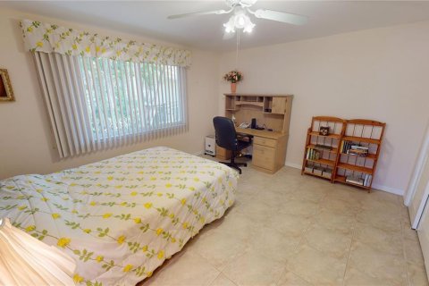 House in Punta Gorda, Florida 3 bedrooms, 188.22 sq.m. № 1203889 - photo 23