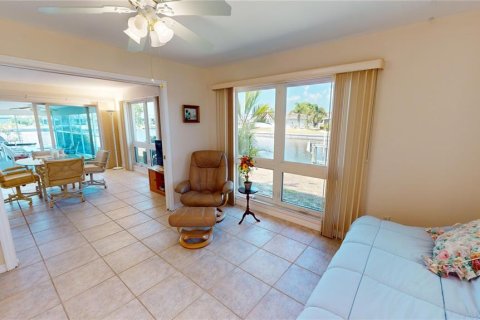 Casa en venta en Punta Gorda, Florida, 3 dormitorios, 188.22 m2 № 1203889 - foto 22