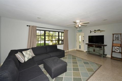 Casa en alquiler en Sarasota, Florida, 2 dormitorios, 150.32 m2 № 213352 - foto 12