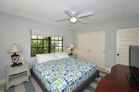 House in Sarasota, Florida 2 bedrooms, 150.32 sq.m. № 213352 - photo 26