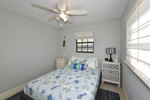 House in Sarasota, Florida 2 bedrooms, 150.32 sq.m. № 213352 - photo 29