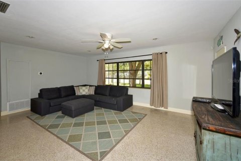 Villa ou maison à louer à Sarasota, Floride: 2 chambres, 150.32 m2 № 213352 - photo 10