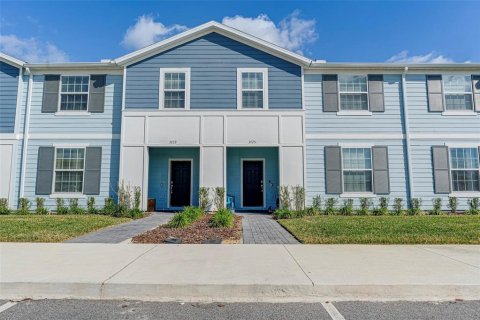 Townhouse in Davenport, Florida 5 bedrooms, 218.78 sq.m. № 1312768 - photo 2