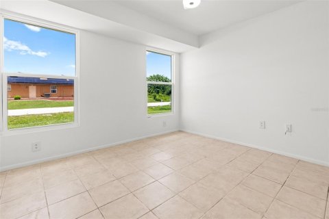 House in Port Charlotte, Florida 3 bedrooms, 102.38 sq.m. № 1312723 - photo 23