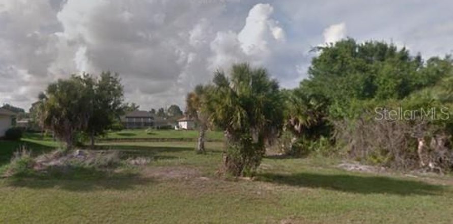 Land in Rotonda, Florida № 215301