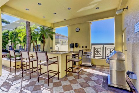 Condo in West Palm Beach, Florida, 2 bedrooms  № 1121471 - photo 9