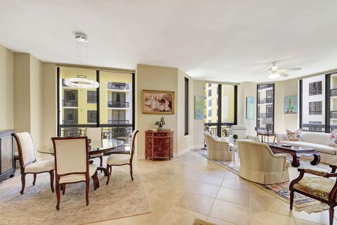 Condo in West Palm Beach, Florida, 2 bedrooms  № 1121471 - photo 1