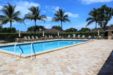 Villa ou maison à vendre à Boynton Beach, Floride: 2 chambres, 130.06 m2 № 1120061 - photo 1