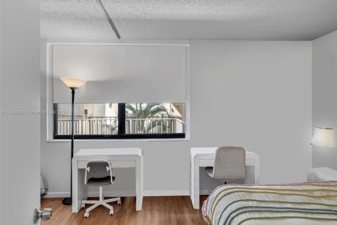 Condo in Aventura, Florida, 3 bedrooms  № 855928 - photo 19