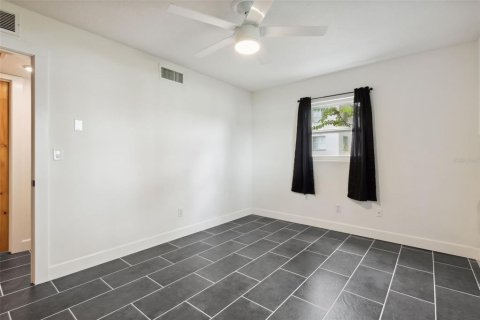 Condo in Orlando, Florida, 1 bedroom  № 1405612 - photo 20