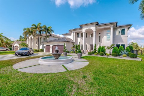 Casa en venta en Miramar, Florida, 6 dormitorios, 396.14 m2 № 1101067 - foto 14