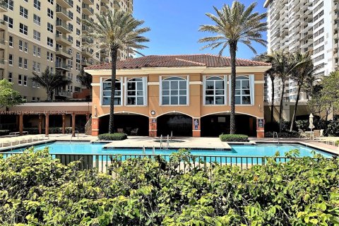 Copropriété à vendre à Hallandale Beach, Floride: 2 chambres, 138.42 m2 № 1399061 - photo 29