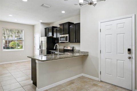 Adosado en venta en Tampa, Florida, 3 dormitorios, 158.31 m2 № 1364302 - foto 12