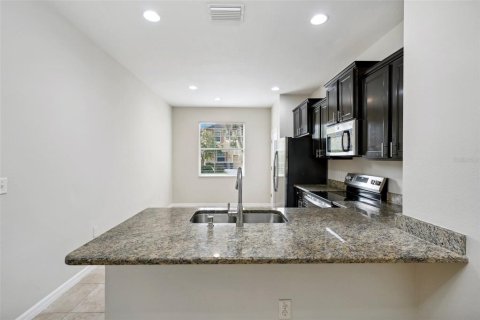 Townhouse in Tampa, Florida 3 bedrooms, 158.31 sq.m. № 1364302 - photo 13