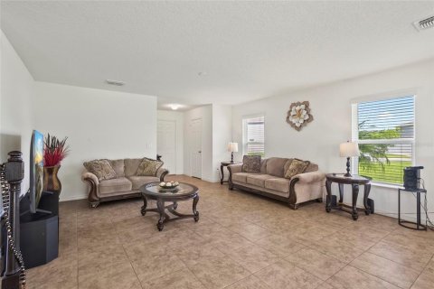 Casa en venta en Davenport, Florida, 4 dormitorios, 205.13 m2 № 1314676 - foto 8