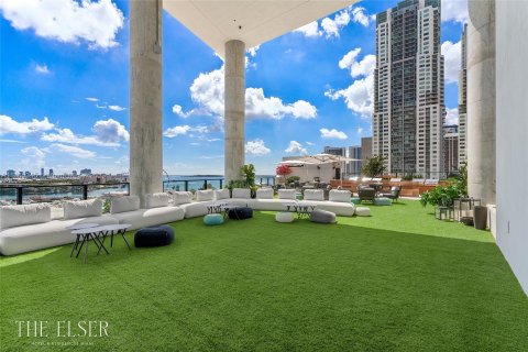 Condo in Miami, Florida, 3 bedrooms  № 406474 - photo 9