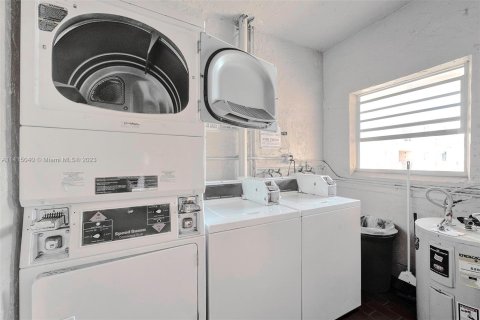 Condominio en venta en Hialeah, Florida, 3 dormitorios, 130.06 m2 № 602551 - foto 12