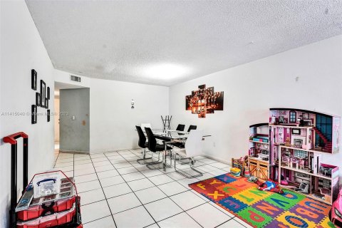 Copropriété à vendre à Hialeah, Floride: 3 chambres, 130.06 m2 № 602551 - photo 7