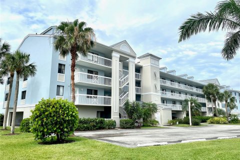Condominio en alquiler en Hutchinson Island South, Florida, 2 dormitorios, 121.33 m2 № 5868 - foto 1