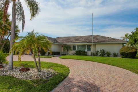 Villa ou maison à louer à Longboat Key, Floride: 3 chambres, 179.86 m2 № 213157 - photo 3