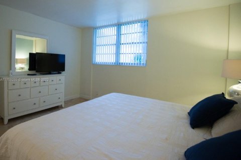 Condominio en venta en Hollywood, Florida, 1 dormitorio, 81.2 m2 № 6239 - foto 7