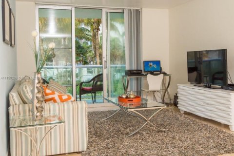 Condominio en venta en Hollywood, Florida, 1 dormitorio, 81.2 m2 № 6239 - foto 9
