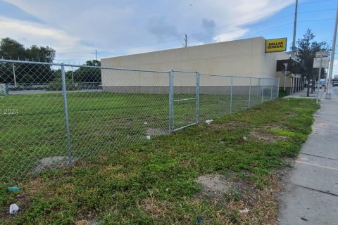 Propiedad comercial en venta en Miami, Florida № 1176832 - foto 4