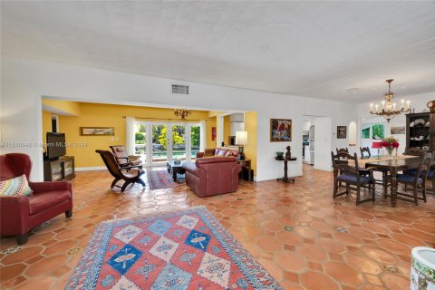 Casa en venta en South Miami, Florida, 4 dormitorios, 274.43 m2 № 1176833 - foto 30