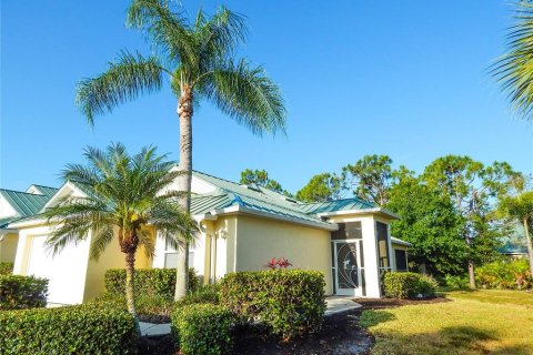 Villa ou maison à vendre à Punta Gorda, Floride: 2 chambres, 107.95 m2 № 1190173 - photo 2