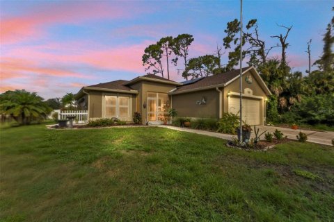 House in Port Charlotte, Florida 3 bedrooms, 117.43 sq.m. № 1362928 - photo 3