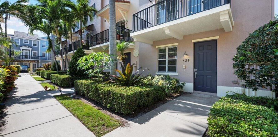 Townhouse in Jupiter, Florida 3 bedrooms, 163.51 sq.m. № 1179816